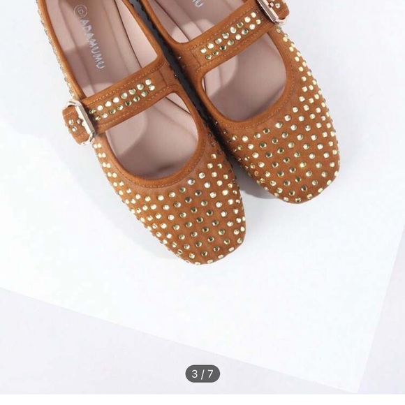 Tan and gold studded flats 7 - Picture 2 of 7
